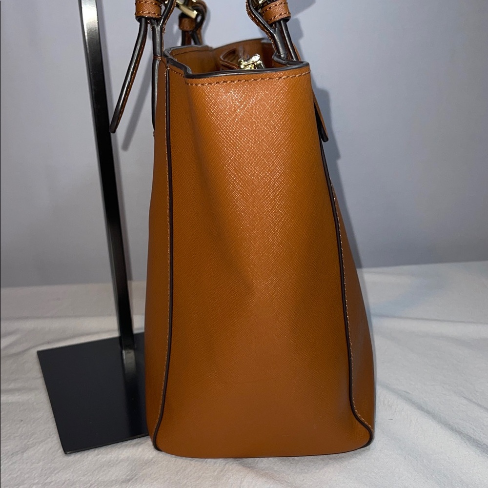 Tory Burch Medium Buckle York Tan Leather Tote - Picture 6 of 17